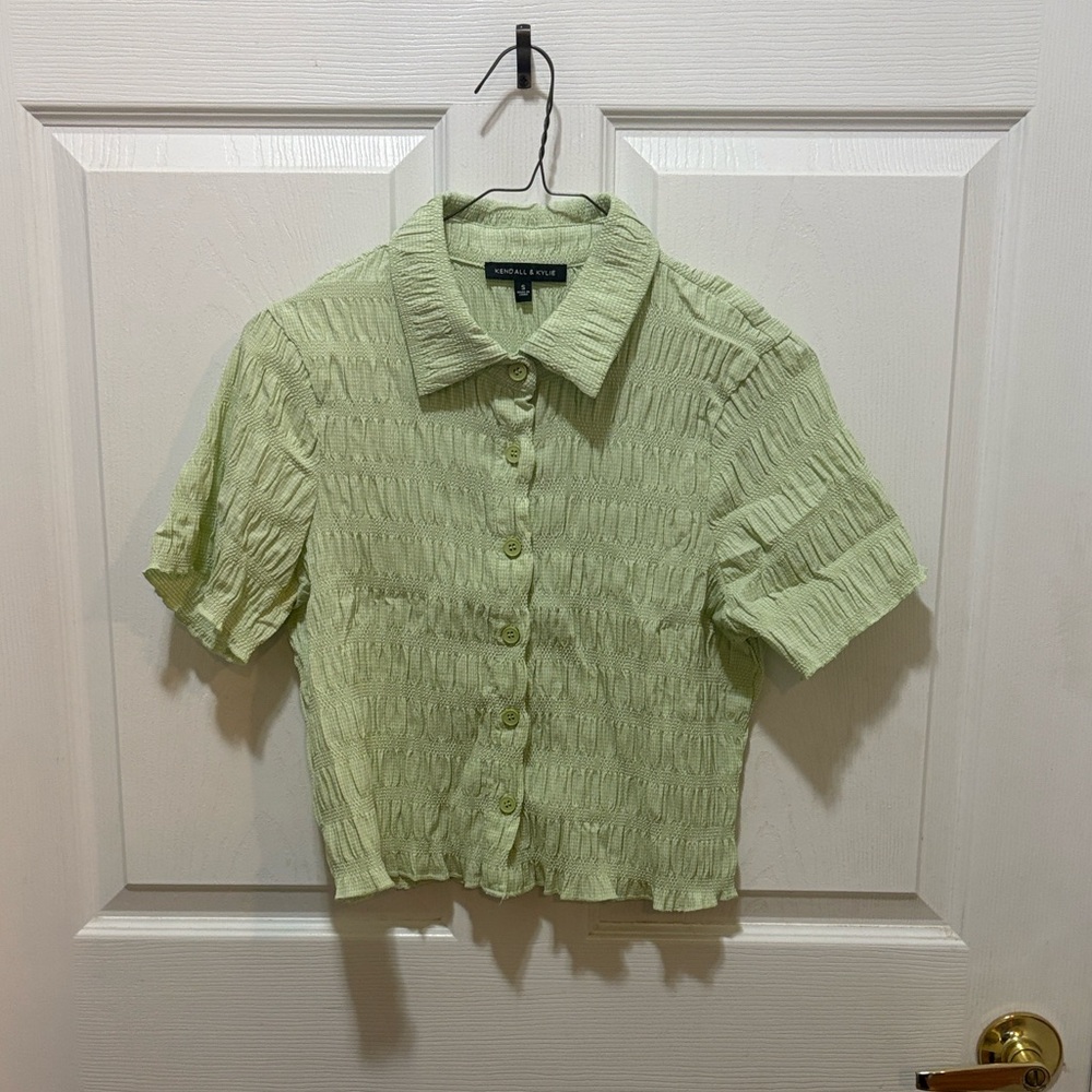 Kendall & Kylie Light Green Textured Button-Down Shirt